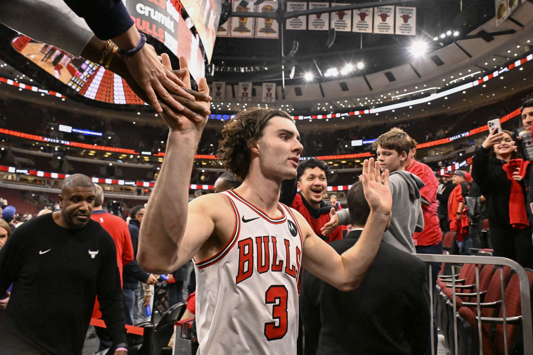 Guidi ghi 29 điểm, 15 rebound và 12 kiến tạo, ghi triple-double trong 2 trận liên tiếp.