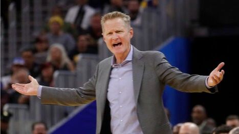 Warriors đã trở lại muộn sau giờ nghỉ giải lao ngày hôm nay và bị khiển trách vì vi phạm kỹ thuật của đội.