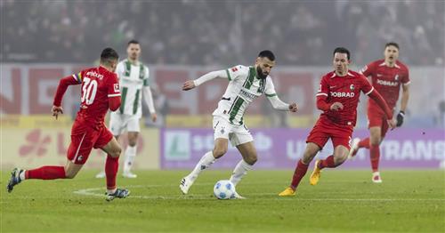 Freiburg đấu với Münchengladbach