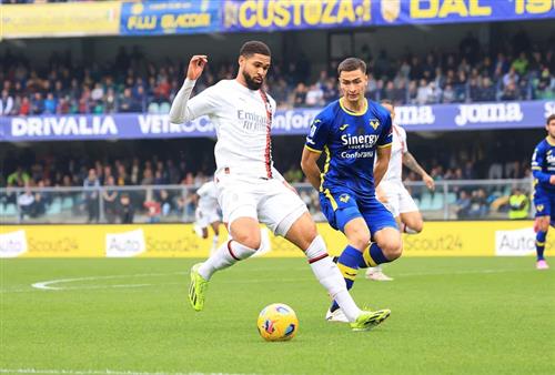 Verona đấu với AC Milan