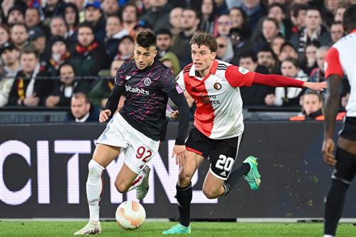 Feyenoord đấu với Roma