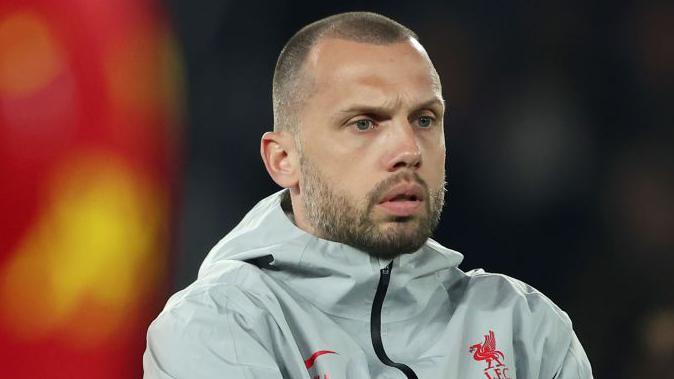 Chính thức: HLV Ajax Heitinga bị sa thải