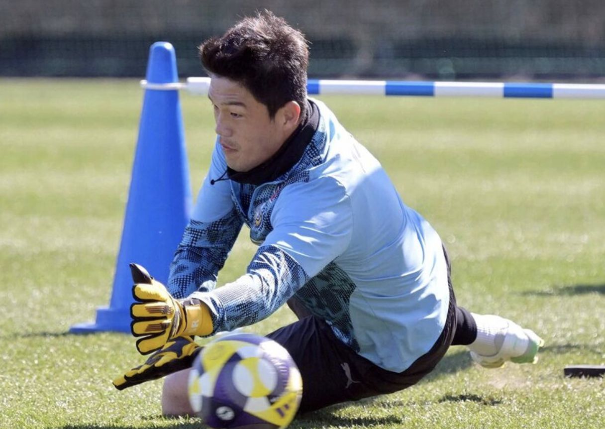 Chính thức: Thủ môn Kawasaki Frontale Zheng Chengyong hết hạn hợp đồng và anh sẽ rời đội vào cuối mùa giải này